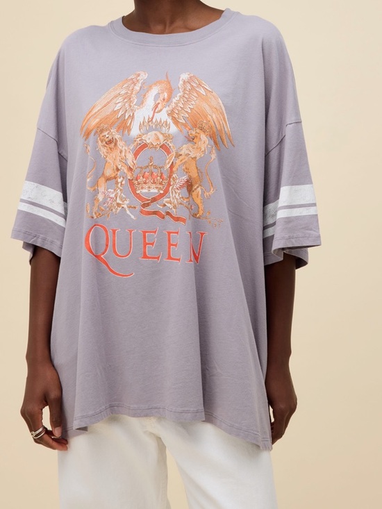 Daydreamer Queen Tee - Picture 4 of 6